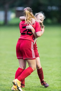 Bild 302 - wBJ TuS Tensfeld - SG Frisia /L/A/L : Ergebnis: 5:2